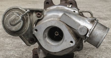 Turbosprężarka: jak jeździć samochodem z doładowaniem