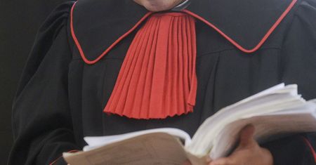 Afera podkarpacka. Policjanci brali łapówki w formie usług prostytutek