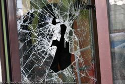 Podkarpacie. Groźny napad rabunkowy. Włamywacz wszedł przez okno i ranił ludzi