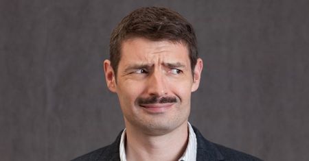 Najmodniejszy dodatek listopada? Wąsy! Trwa Movember!