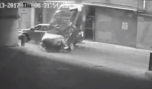 Pomyliła pedał gazu z hamulcem. Auto spadło z 7 piętra