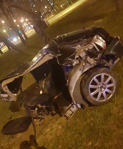 Rozpędzone audi wbiło się w słup w Warszawie. Przerażające szczegóły tragedii