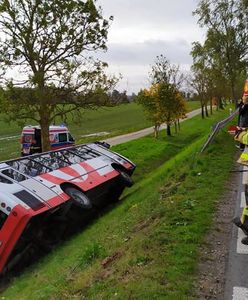 Wypadek autobusu z dziećmi pod Kętrzynem. Wielu rannych