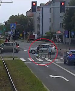 Toruń. Rowerzysta śmiertelnie potrącił starszą kobietę i uciekł. Szuka go policja