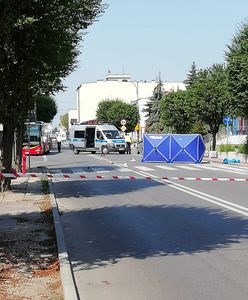 Zgierz. Nie żyje kobieta potrącona na pasach, druga jest ciężko ranna