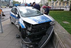 Wypadek z udziałem radiowozu. Jest ranny policjant