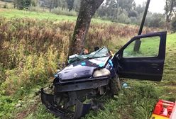 Samochód rozbity na drzewie. Śmiertelny wypadek w Falniowie pod Miechowem