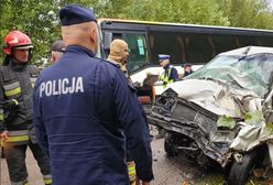 Podlasie. Autobus szkolny zderzył się z autem dostawczym. Nie żyje kierowca