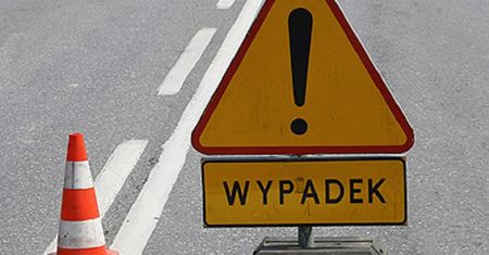 Tragiczny wypadek w Mykanowie. Dwie osoby spłonęły w samochodzie