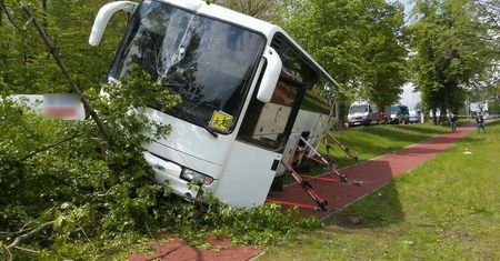 Wypadek autobusu z przedszkolakami. Troje dzieci w szpitalu