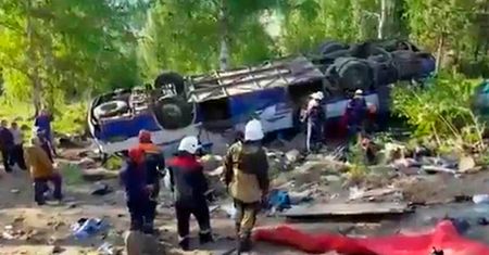 Autokar spadł z wysokiej skarpy. Zginęło 12 rosyjskich pielgrzymów