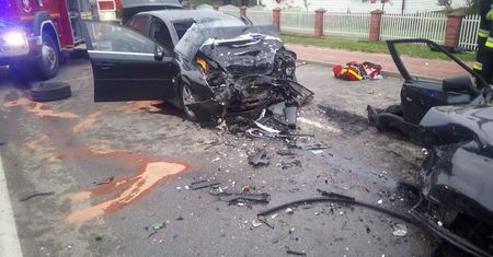 Pawłów. Tragiczny wypadek: 1 osoba nie żyje, 6 jest rannych