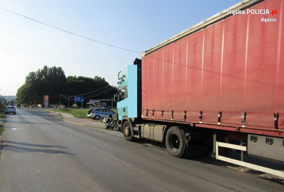 Śląskie. Nie żyje motocyklista. Zderzył się z ciężarówką