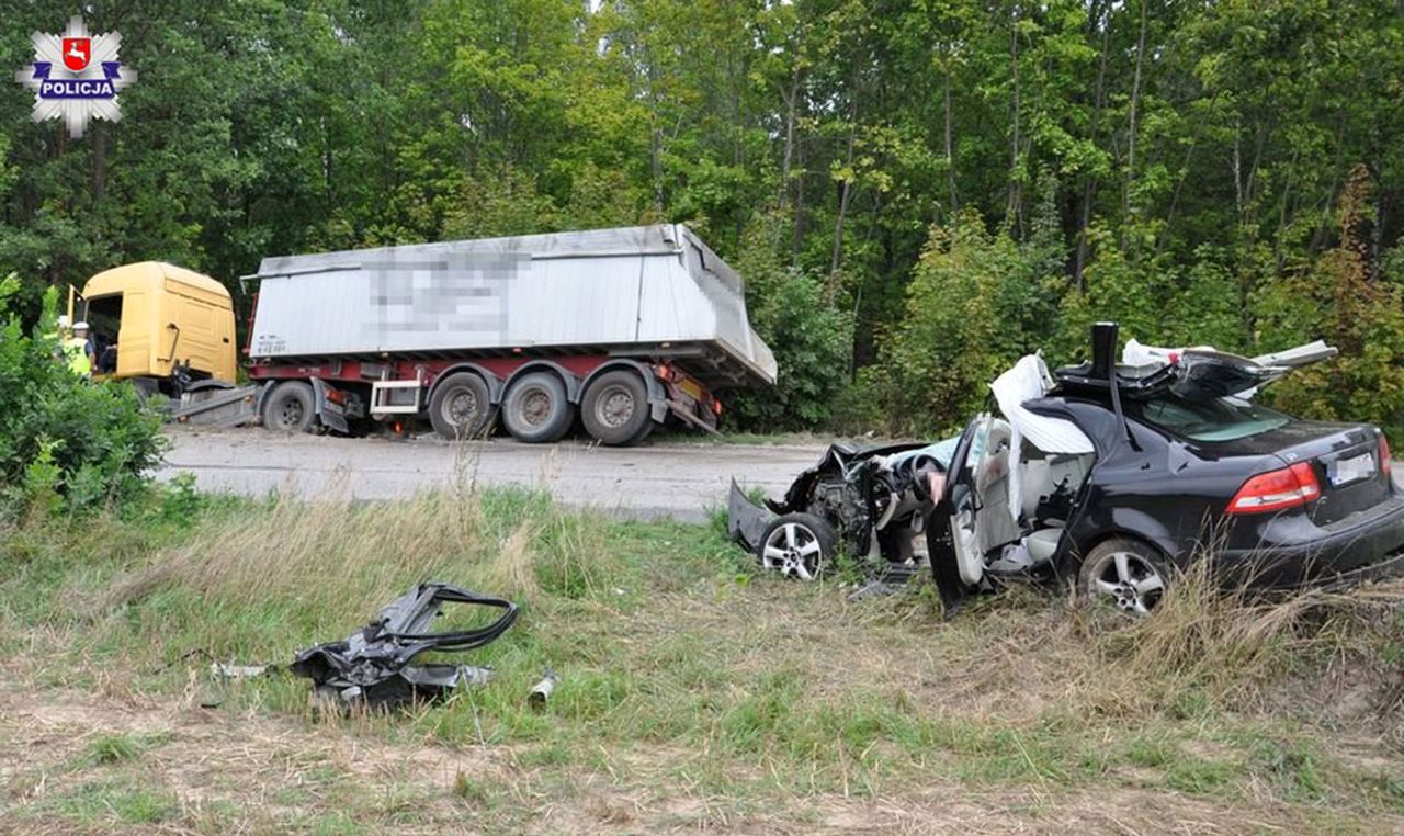 Nowe Zadybie. Wypadek po rozpoczęciu szkoły. 18-latek nie żyje, inni są ciężko ranni