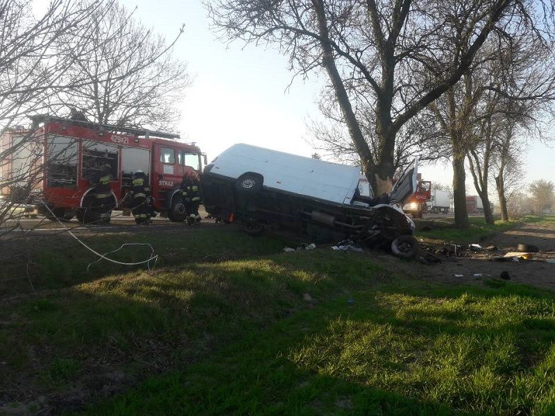 Wielkanoc 2019 na drogach. Wielki Piątek: rośnie natężenie ruchu na wylotówkach, są pierwsze wypadki