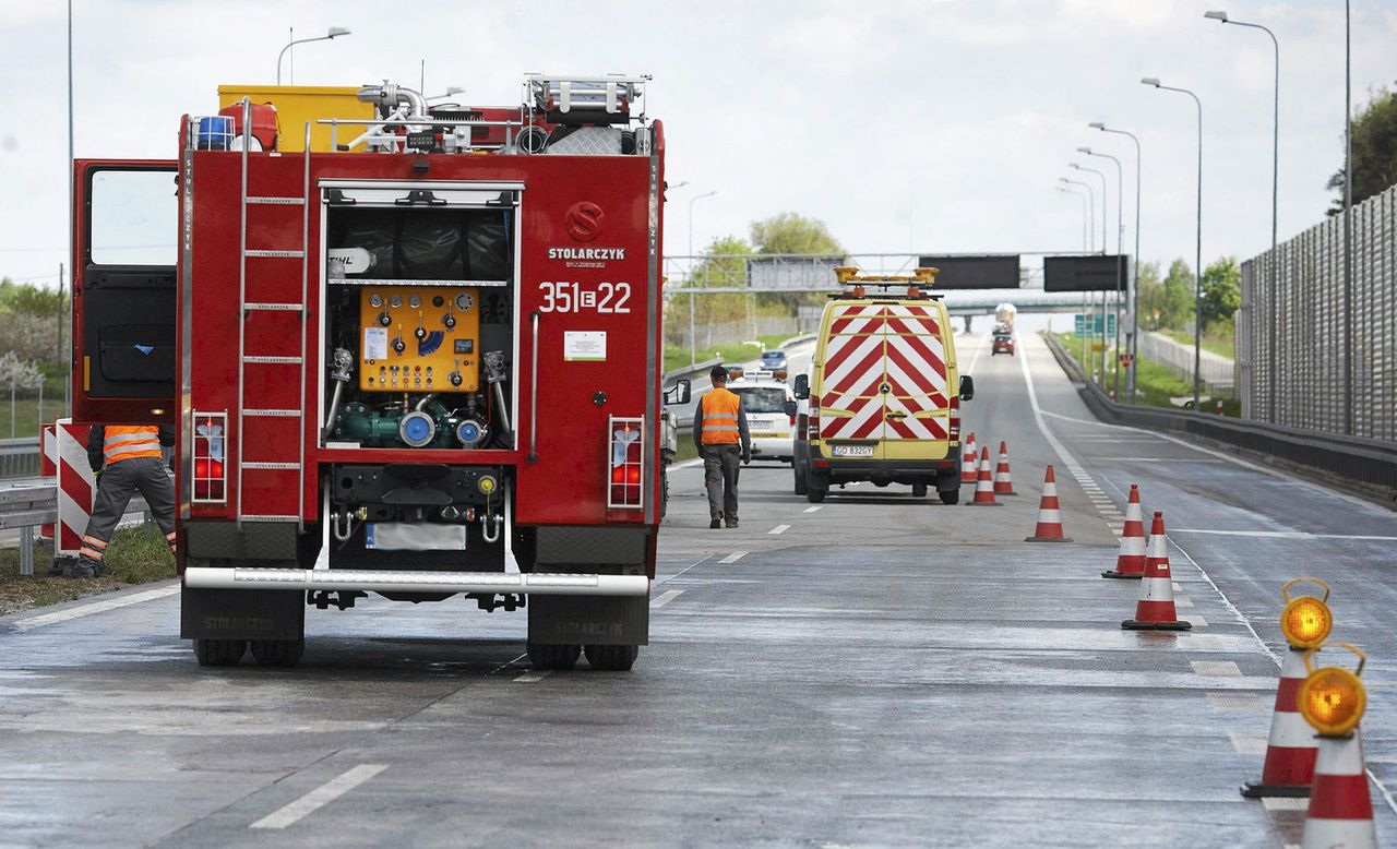 Tragedia pod Warszawą. Zginął po kolizji, bo oglądał auto