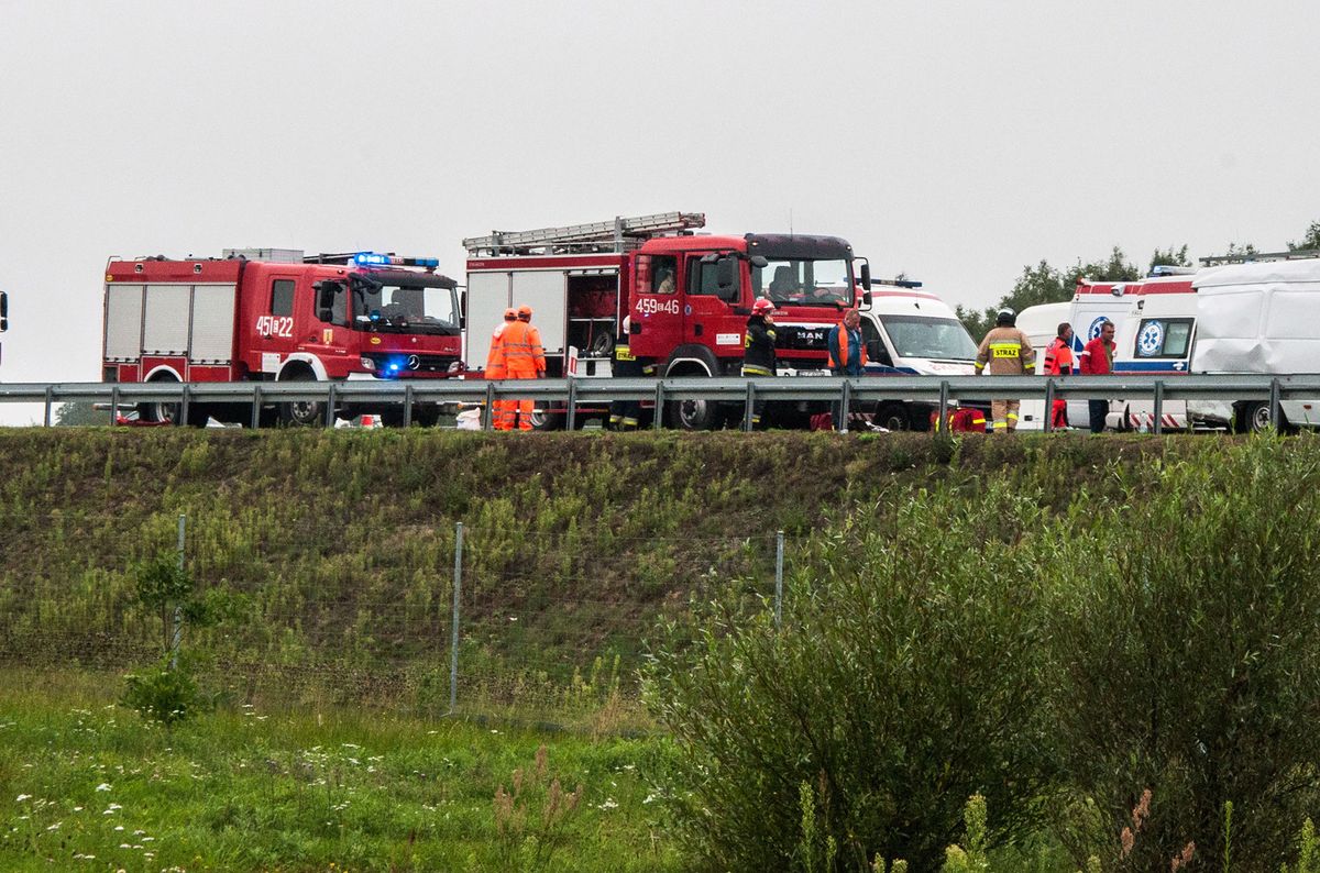 Wypadek i utrudnienia na autostradzie A2. Pięć osób rannych