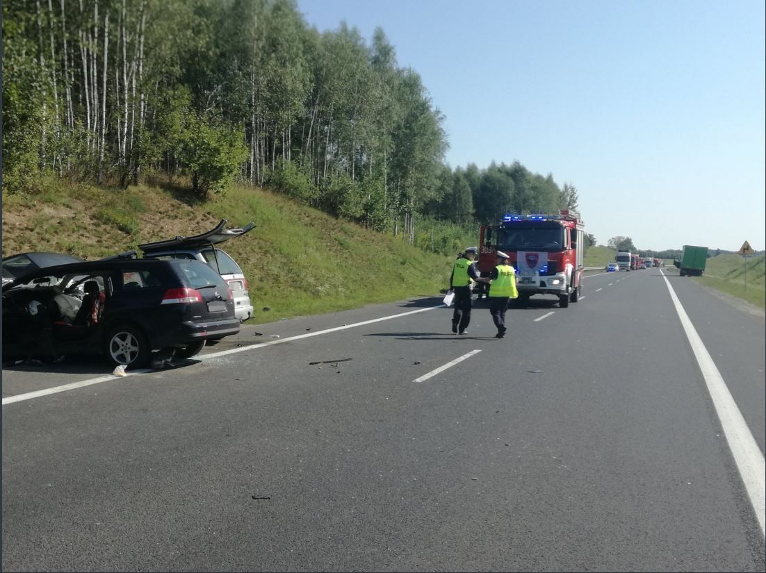 Wypadek na krajowej 16 pod Olsztynem. Siedem osób rannych