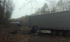 Zderzenie pociągu Intercity z ciężarówką pod Ozimkiem. Nie żyje jedna osoba
