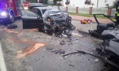 Pawłów. Tragiczny wypadek: 1 osoba nie żyje, 6 jest rannych