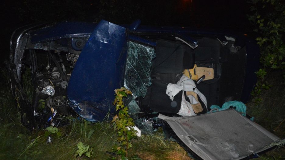 Wypadek pod Toruniem. 2-latek nie żyje, 3-latek jest ciężko ranny