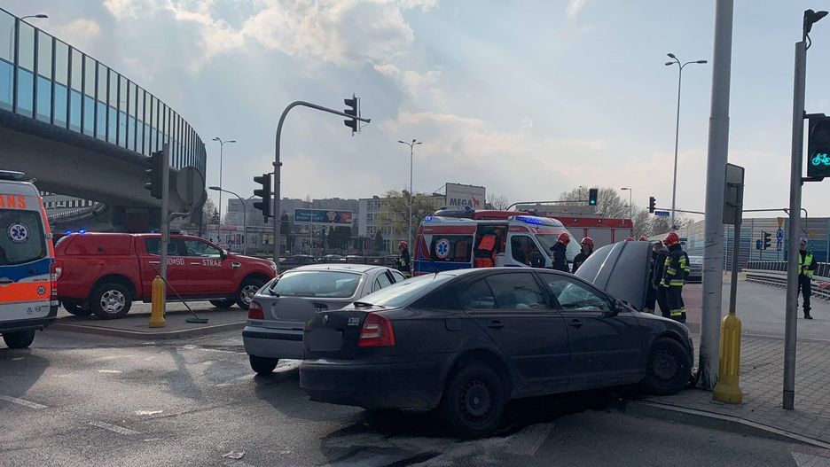 Zderzyły się trzy samochody osobowe