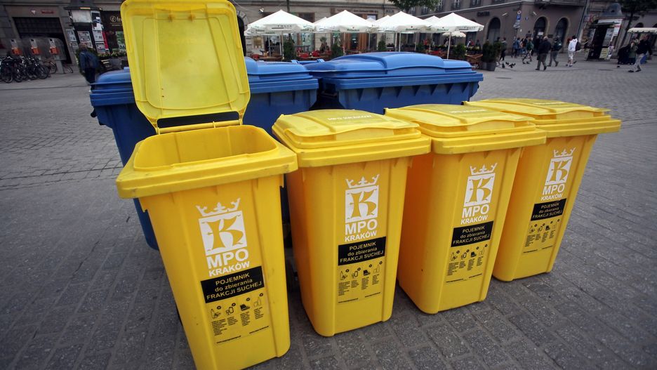 Badanie panelu Ariadna. Zapytaliśmy Polaków co sądzą o donosach na sąsiadów