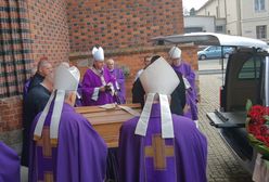 Abp Juliusz Paetz pochowany w Poznaniu. Ochrona w katedrze