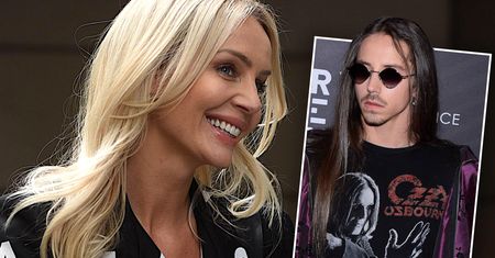 Fani skrytykowali buty Agnieszki Woźniak-Starak: "Za darmo bym nie chciała". Identyczne ma Michał Szpak