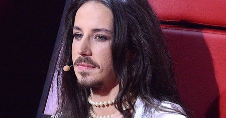 Michał Szpak w piękny sposób uczcił pamięć o zmarłej mamie i pokazał jej zdjęcie. Wzruszający hołd w Dzień Matki
