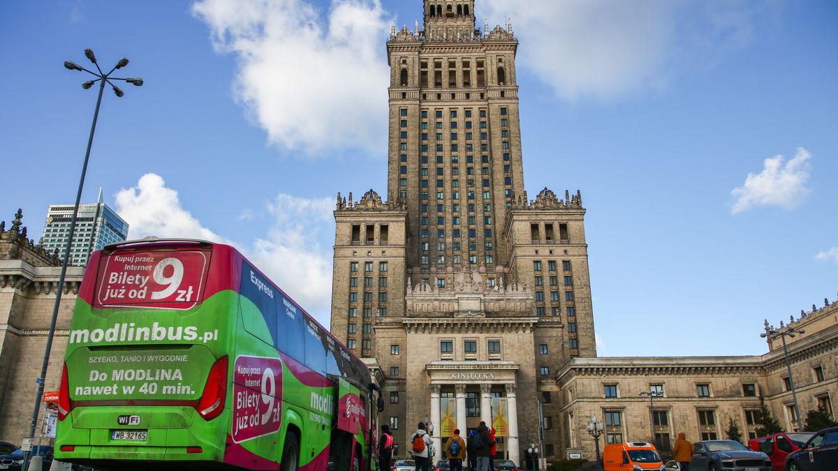 Firma ModlinBus została zmuszona do zwolnienia wszystkich pracowników