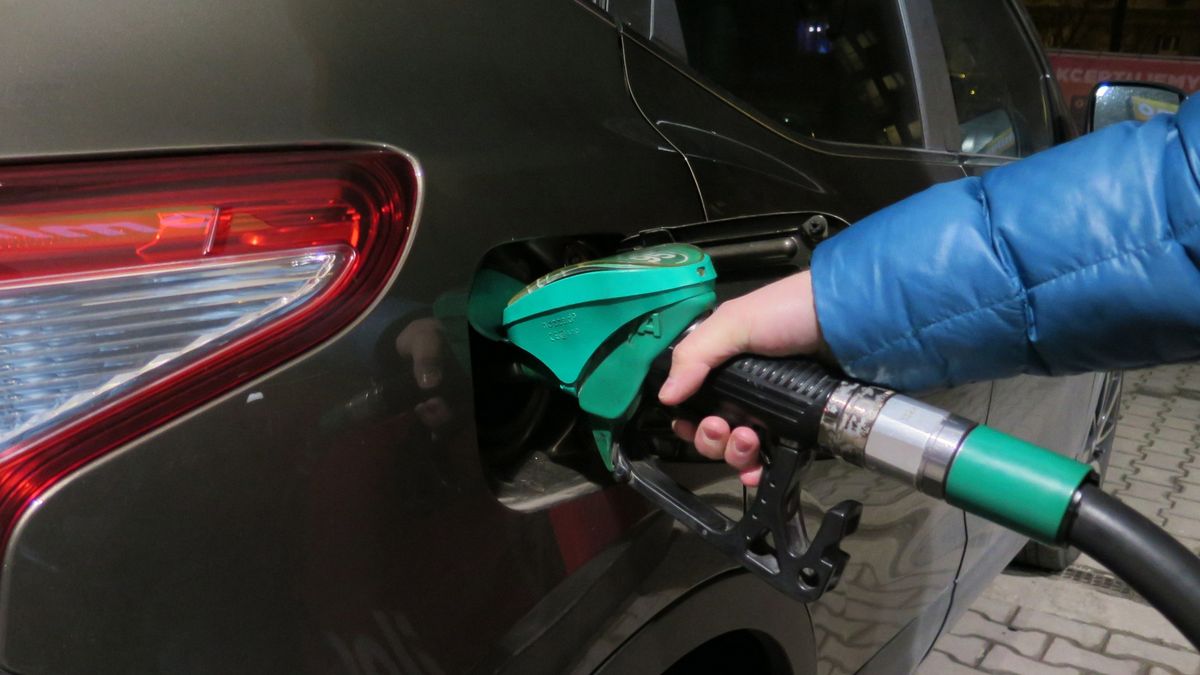 Nadchodzą obniżki cen paliw