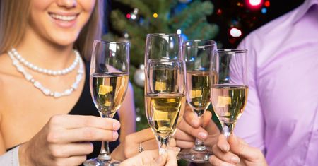 Na zdrowie? Jak pić alkohol, żeby nie przytyć?