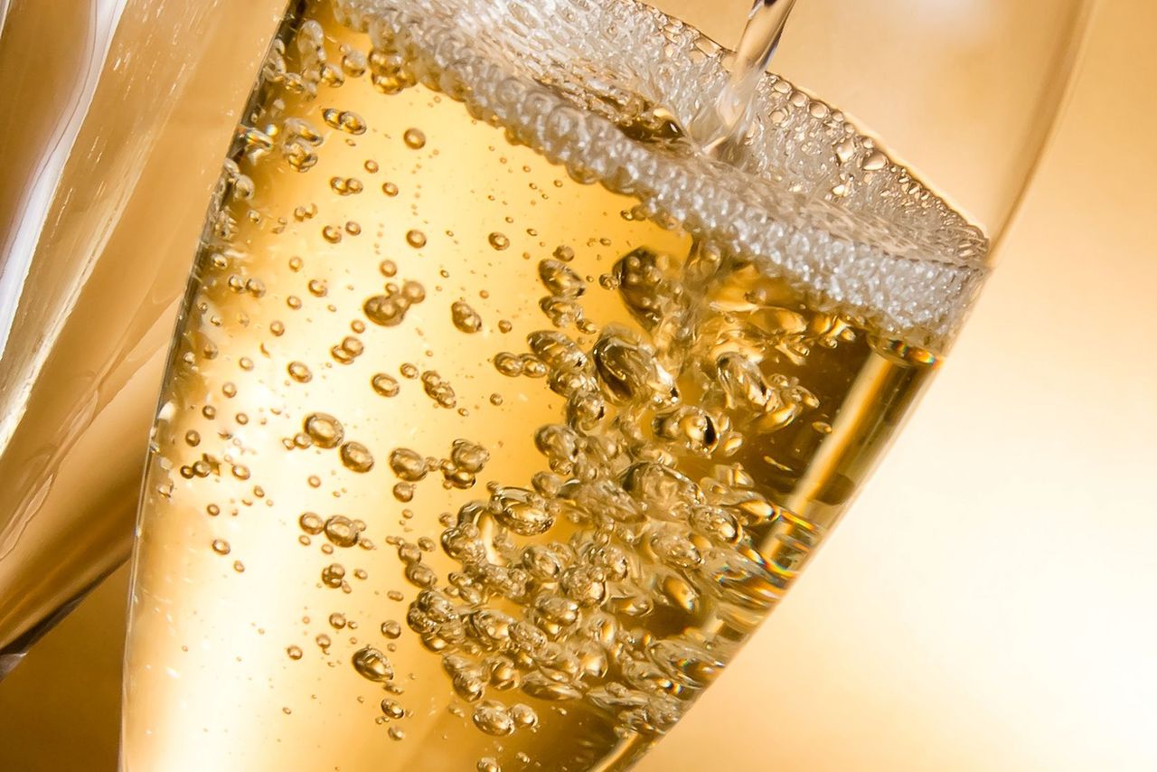 Naukowcy rozczarowani. Najstarszy szampan świata nie nadaje się do picia 
