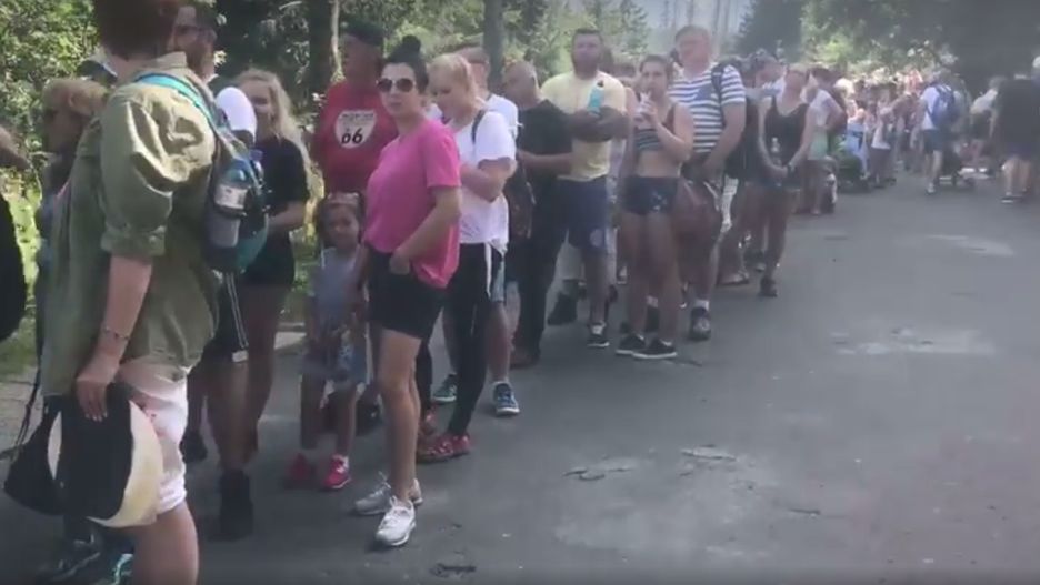 Temperatura tego dnia sięgnęła 32 st. C, a z dołu na górę wyjechało około 160 wozów