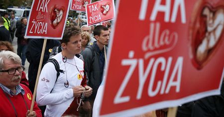 Obywatelski projekt komitetu "Stop Aborcji" skierowany do komisji