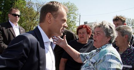 Tusk: powodzianie raczej zadowoleni z pomocy materialnej