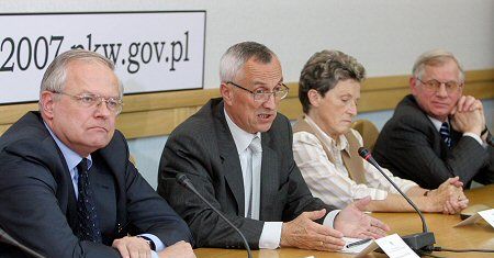 Dane z 99,05% lokali: PO - 41,39%, PiS - 32,16%