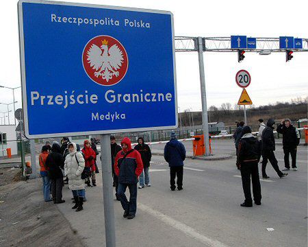 Jest wstępne porozumienie ws. podwyżek dla celników