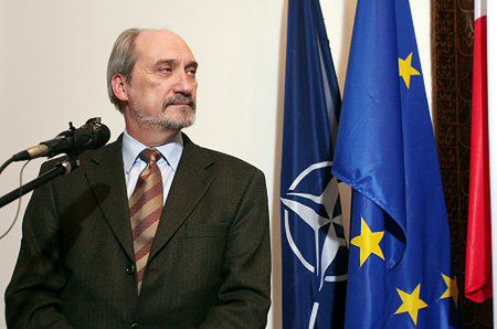 Macierewicz zrezygnuje z funkcji szefa kontrwywiadu