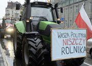 Rolnicy blokują ciągnikami centrum miasta