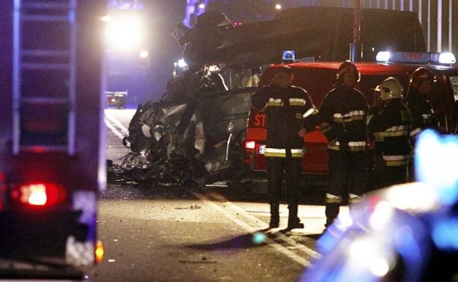 Ośmiu górników zginęło w zderzeniu busa i naczepy