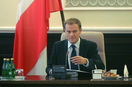 Tusk: nie ma "legionu chętnych" do pracy w komisji WSI