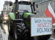 Rolnicy blokują ciągnikami centrum miasta