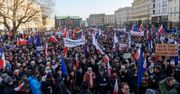 Trwają demonstracje KOD pod hasłem "Wolne media". Manifestanci na ulicach 19 miast Polski