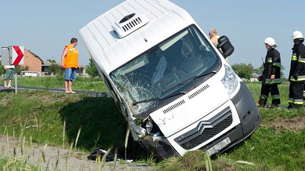 Bus potrącił grupę nastolatków