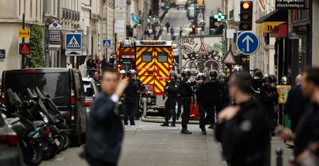 Paryż: uzbrojony mężczyzna wziął zakładników. Napastnik został aresztowany