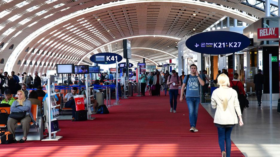 Na lotnisku Roissy-Charles de Gaulle we Francji złapano przemytnika ptaków