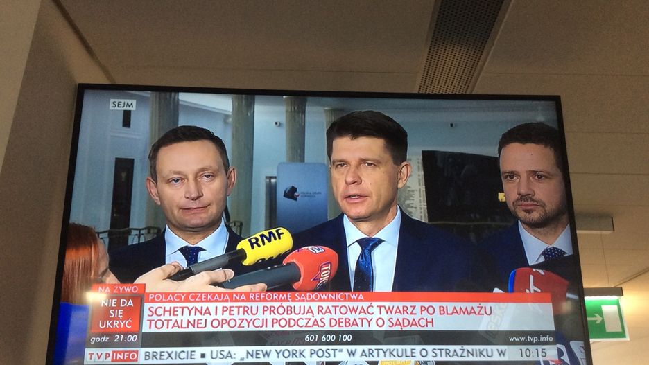 Jeden z pasków na antenie TVP Info
