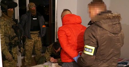 Policja rozbiła gang "Snajpera". Siedmiu dilerów w areszcie